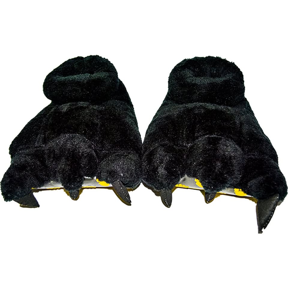 Babuchas O Pantuflas De Garras Negras
